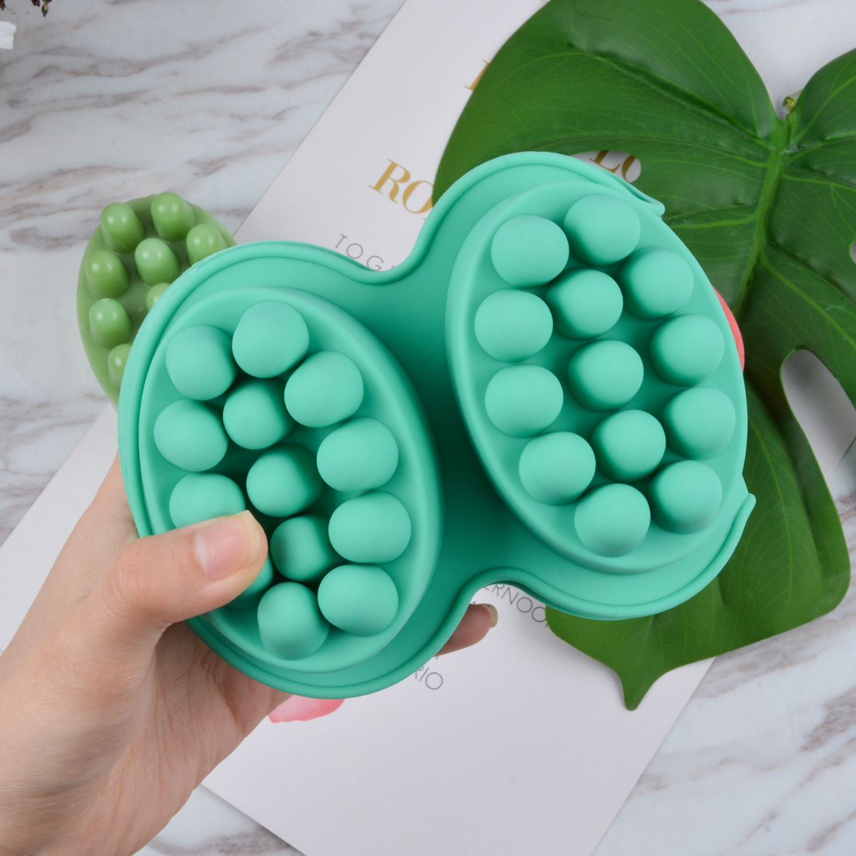 4 Hole Oval Massage Soap Silic - Soap Making Gifts のレビューと価格